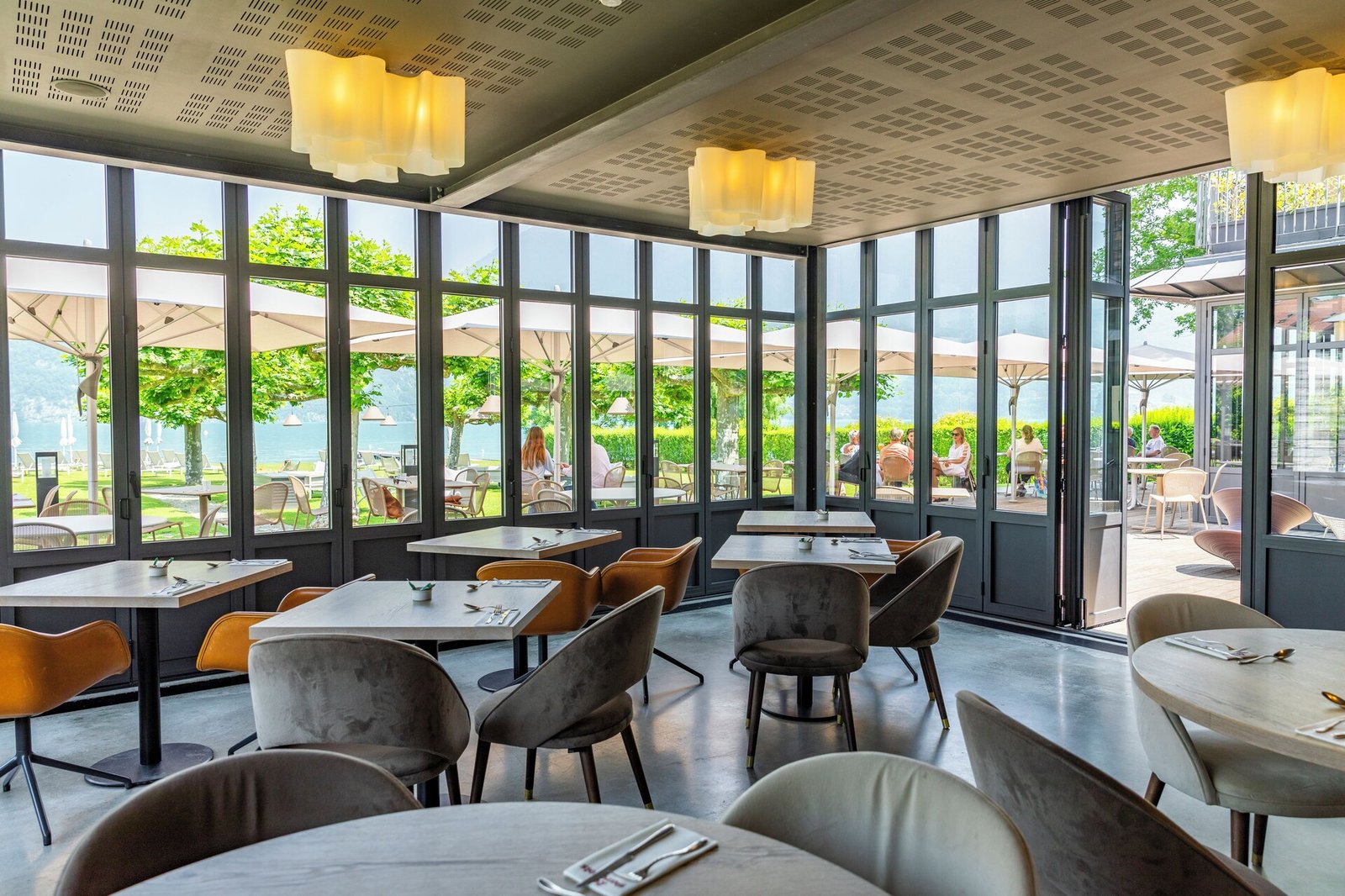 Hotel Le Petit Létraz, les parasols