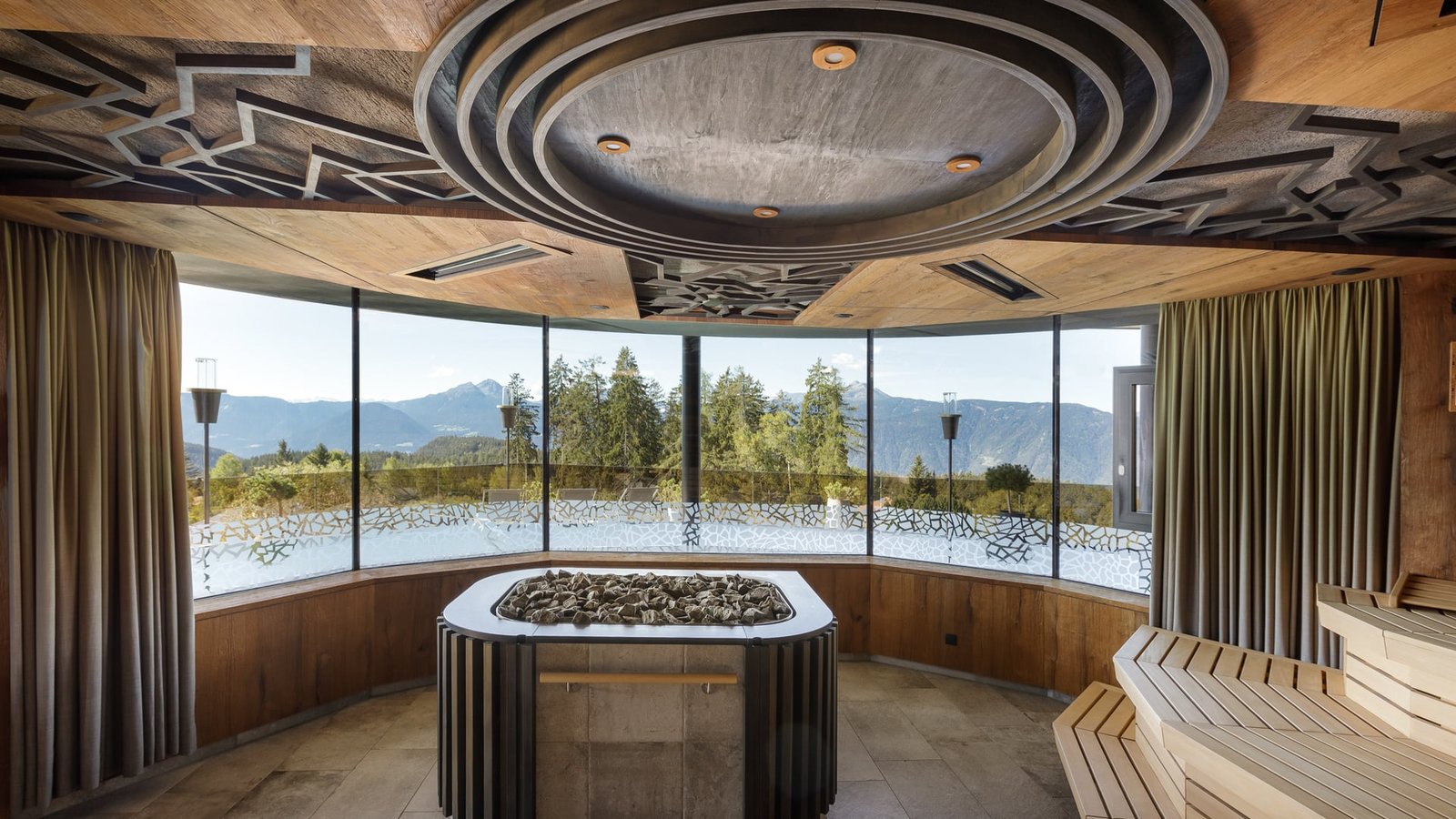Hotel Chalet Mirabell, the spa