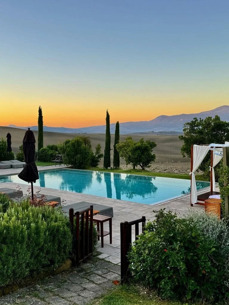 L'Olmo, the pool