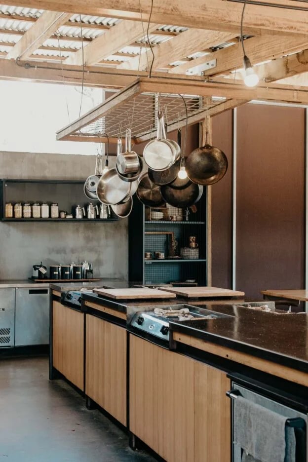 Bay of Fires Bush Retreat, communal kitchen & dining pavilion