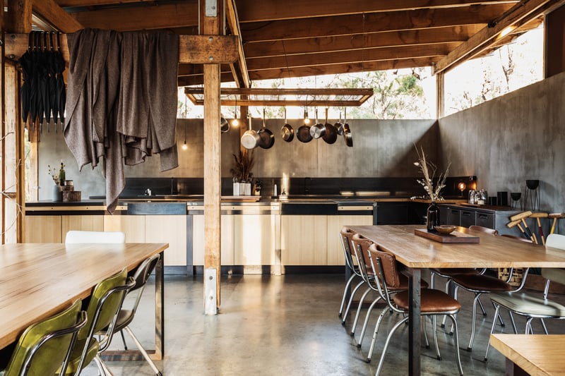 Bay of Fires Bush Retreat, communal kitchen & dining pavilion