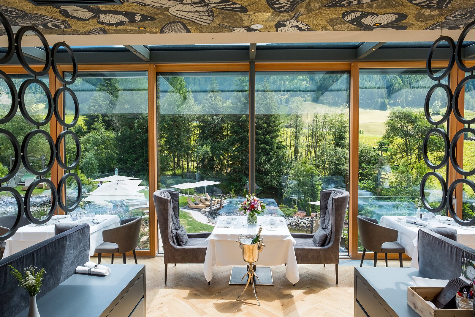 Hotel Quelle Nature Spa Resort, at the table