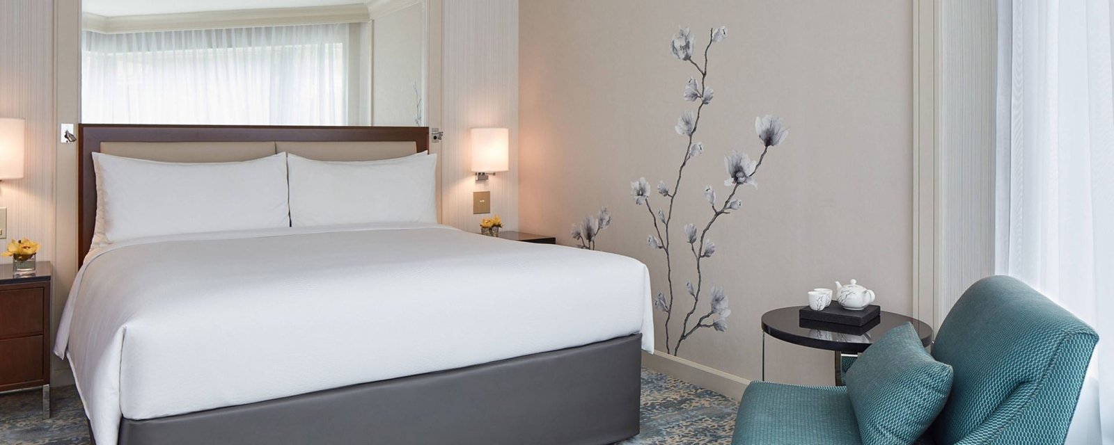 JW Marriott Hotel Hong Kong — vibe