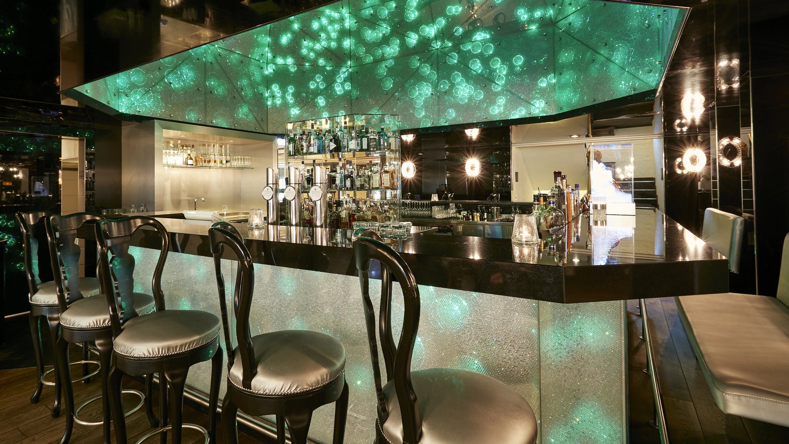 Ermitage Wellness & Spa Hotel, at the table