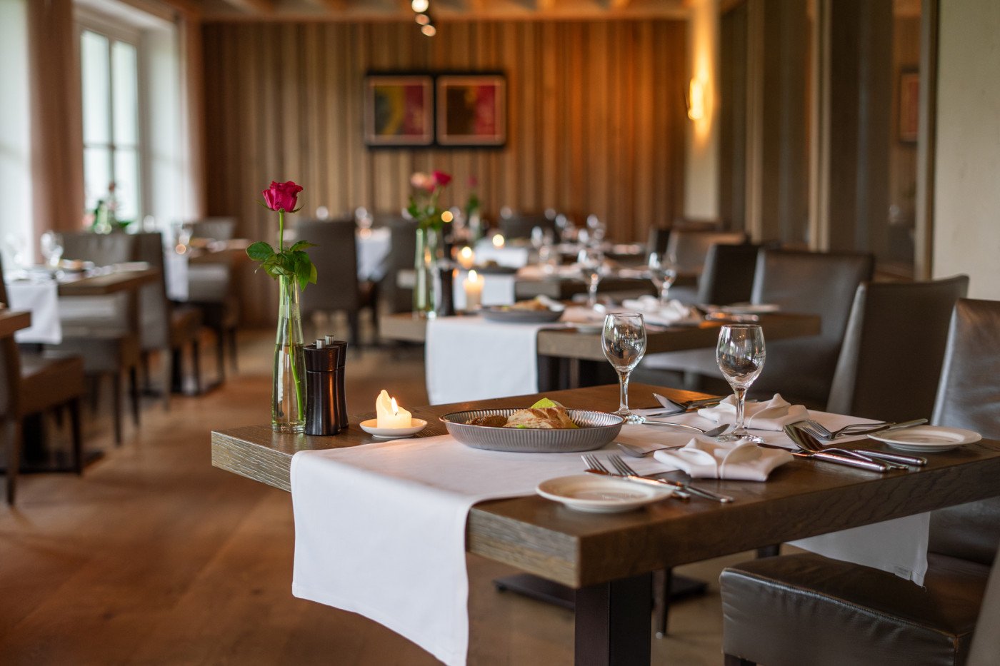 Hotel Kaufmann, at the table