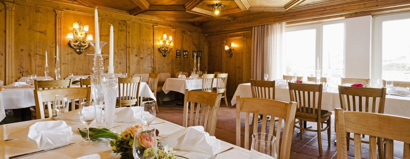Hotel Kaufmann, at the table