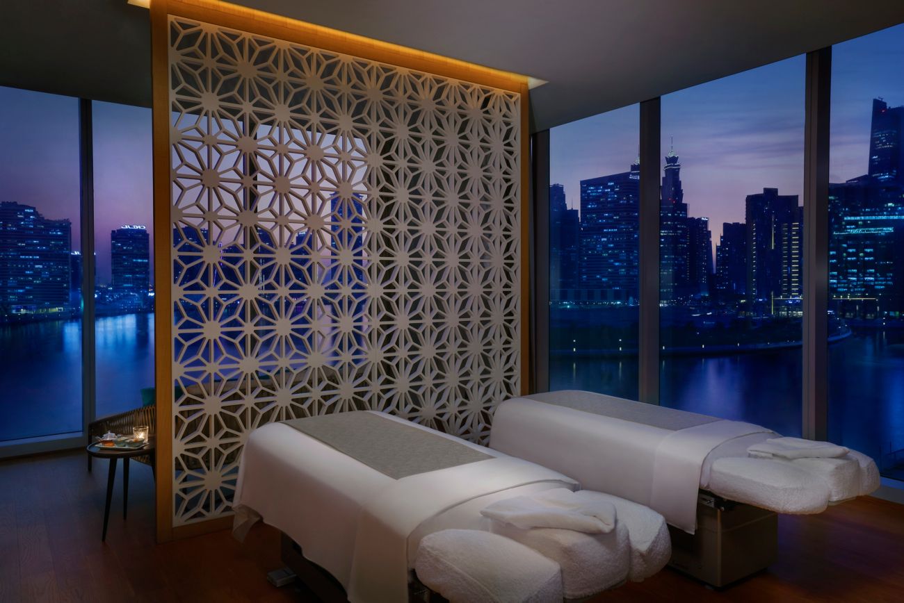 St. Regis Downtown Dubai — vibe