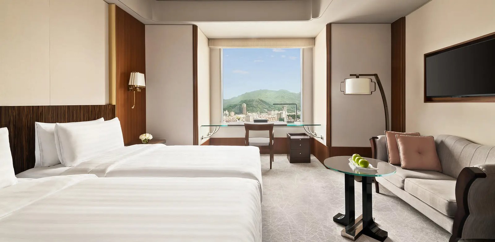 Shangri-La's Far Eastern Plaza Hotel Taipei — rooms