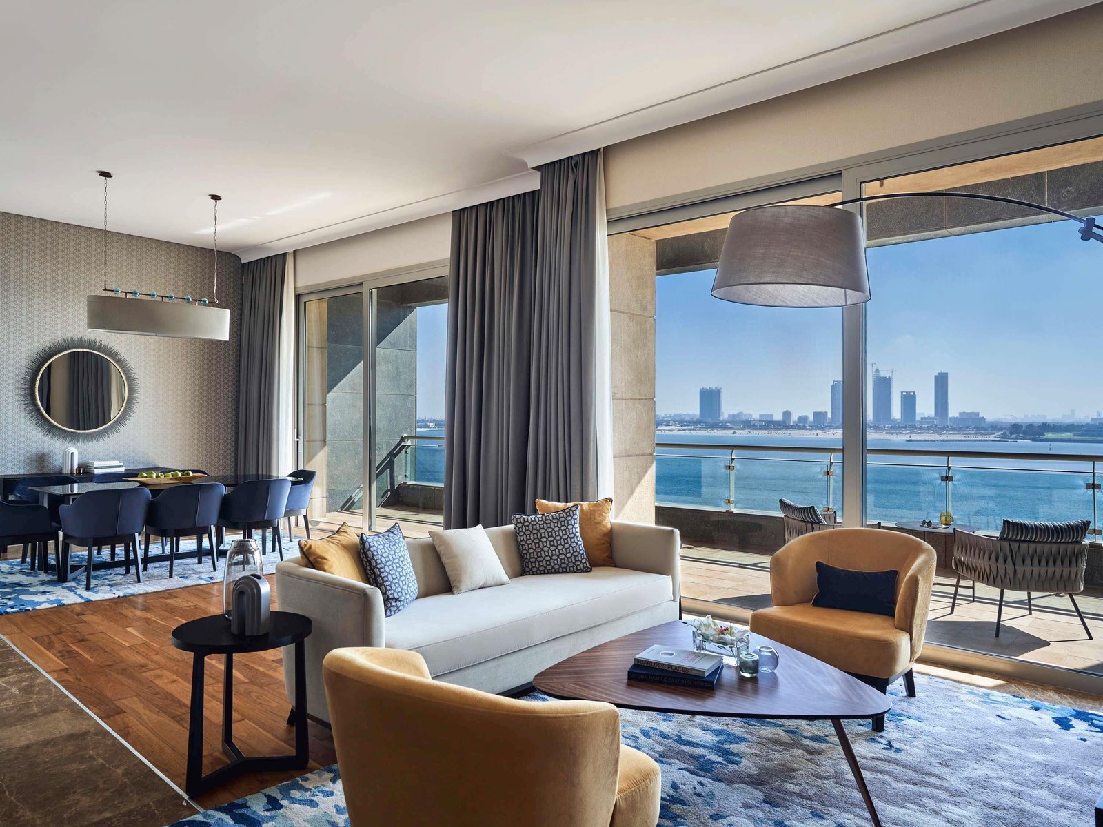 Rixos The Palm Hotel & Suites — vibe