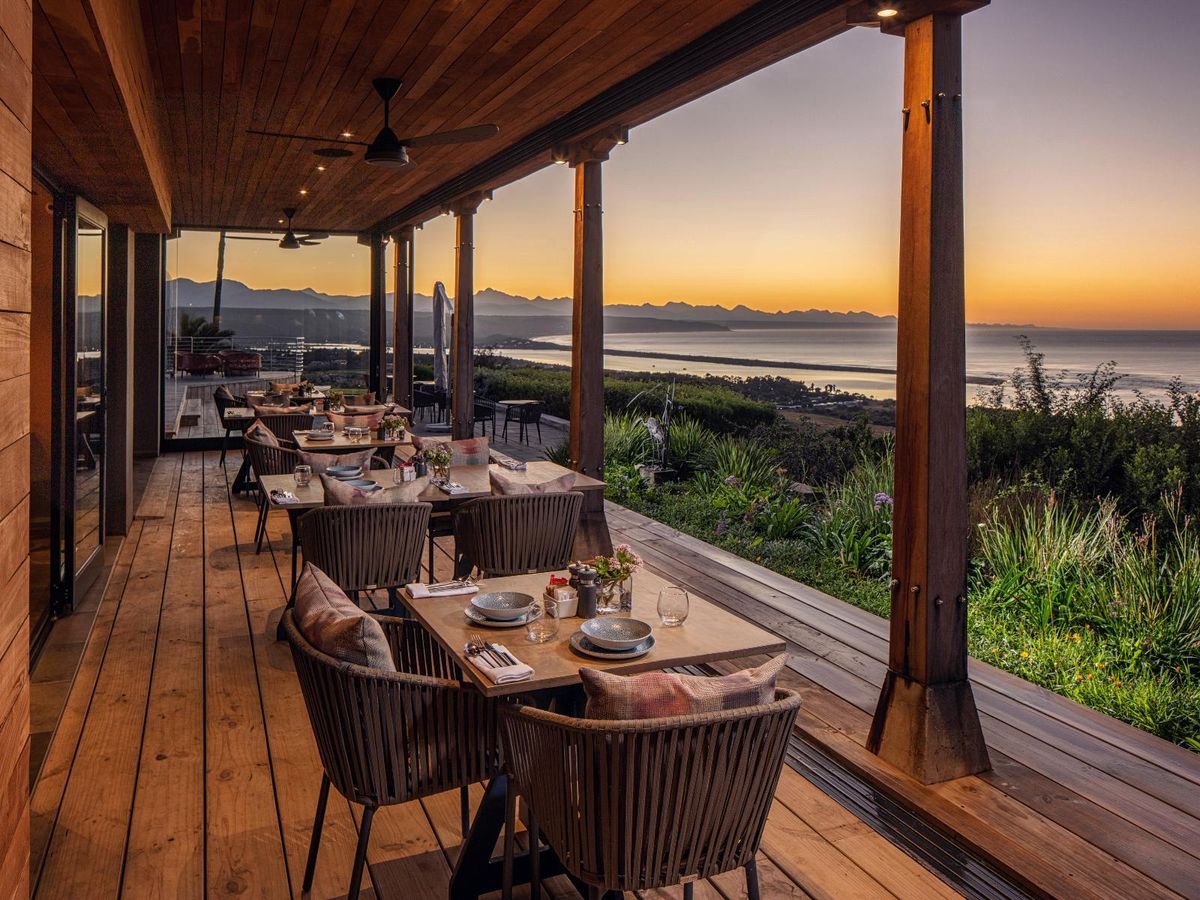 Sky Villa Boutique Hotel, sky restaurant