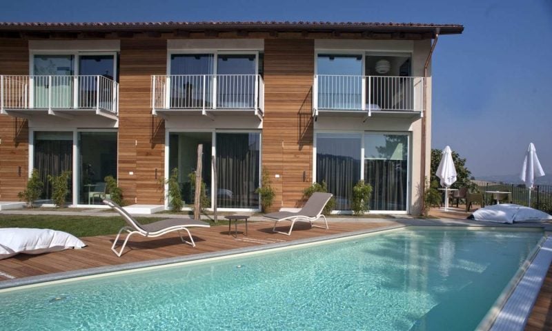 Palas Cerequio Barolo Cru Resort