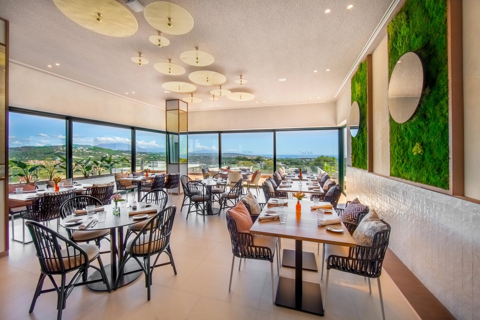 SO/ Sotogrande Spa and Golf Resort Hotel Costa del Sol, society clubhouse
