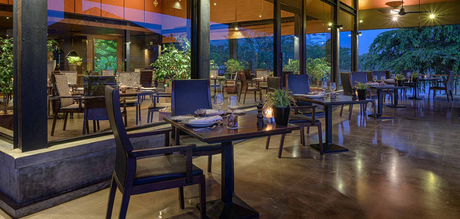 Water Garden Sigiriya, the main restaurant
