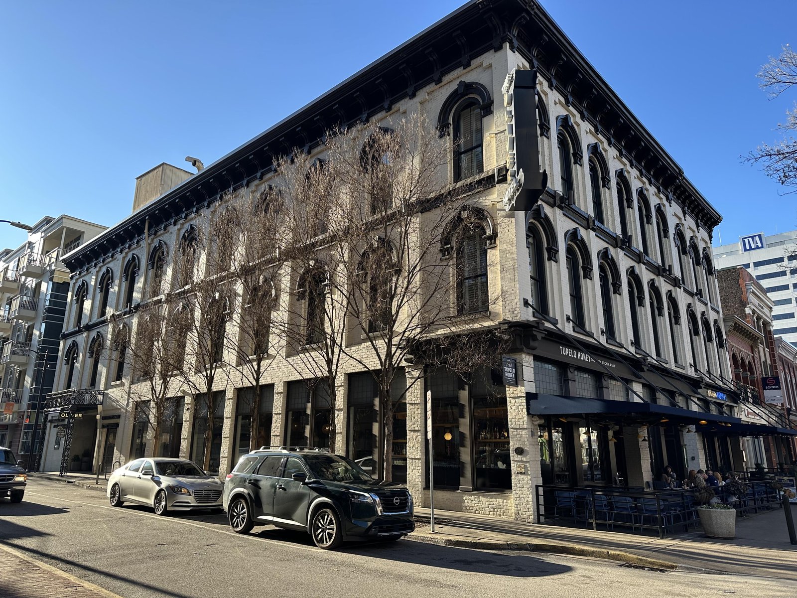 The Oliver Hotel Knoxville, by Oliver, how it began
