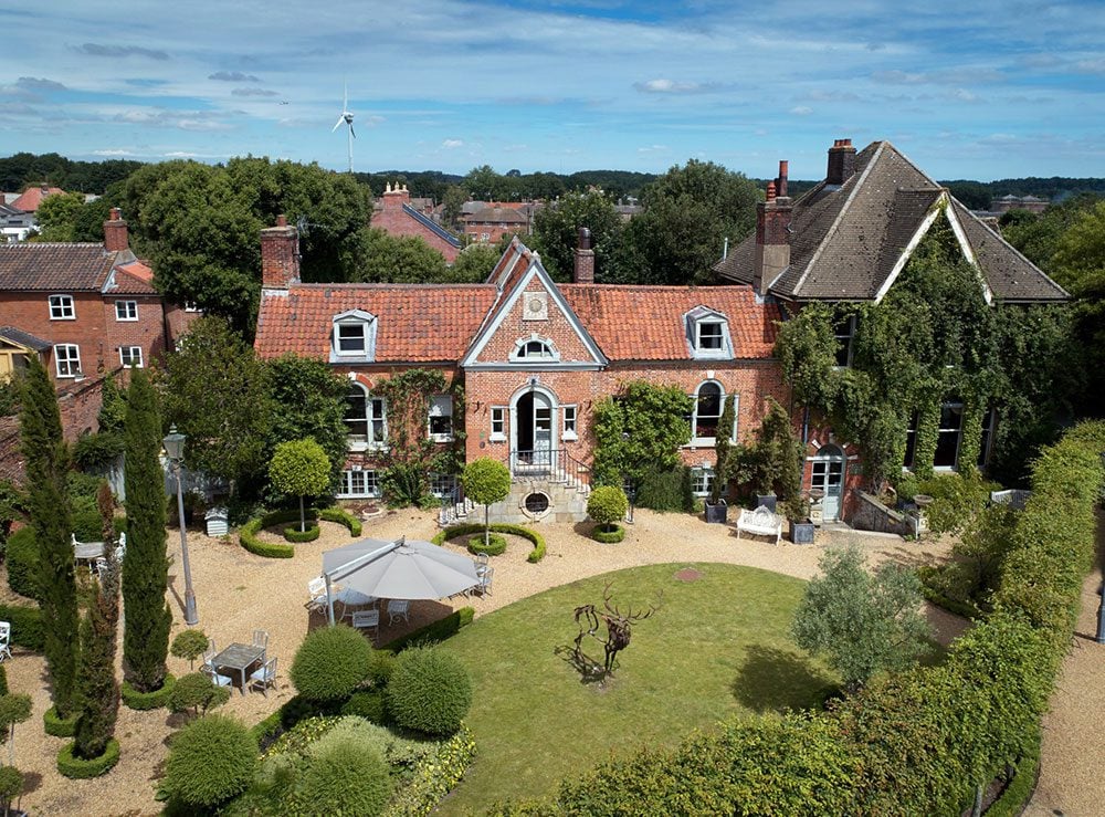 Strattons Hotel & Apartments