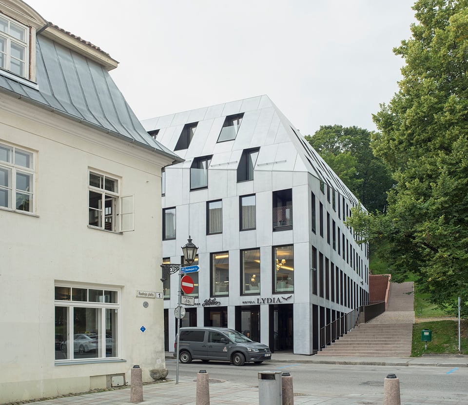 Lydia Hotel, how it began
