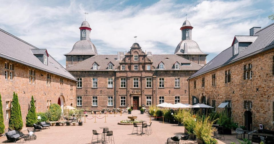 Schlosshotel Hugenpoet, how it began