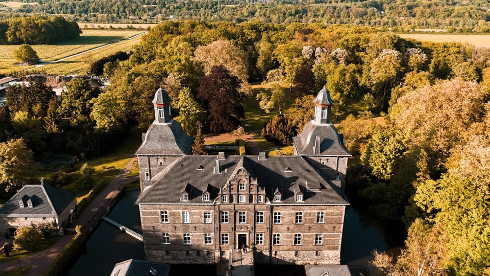Schlosshotel Hugenpoet, how it began