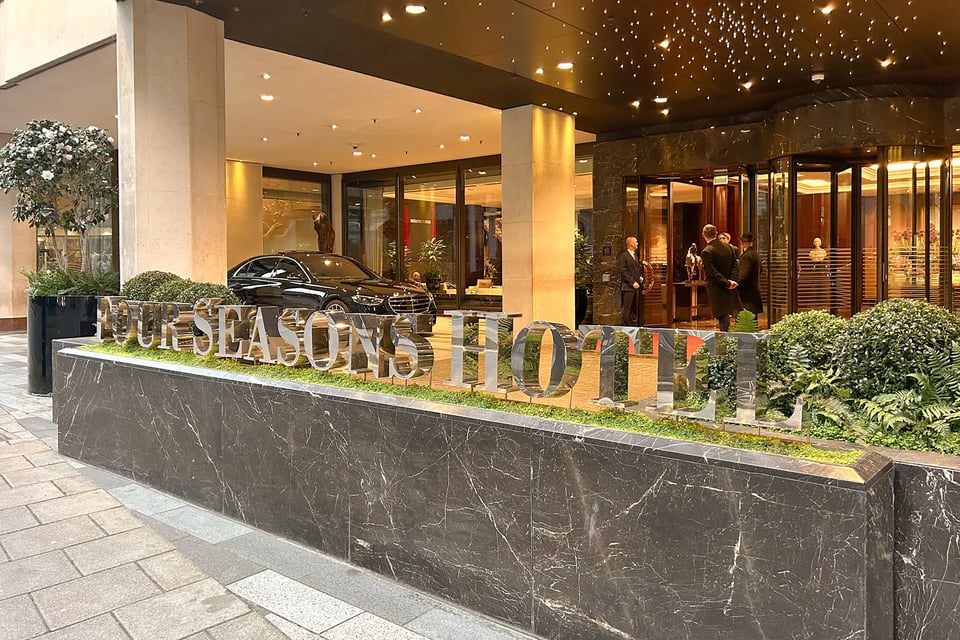 Four Seasons Hotel London at Park Lane, how it began