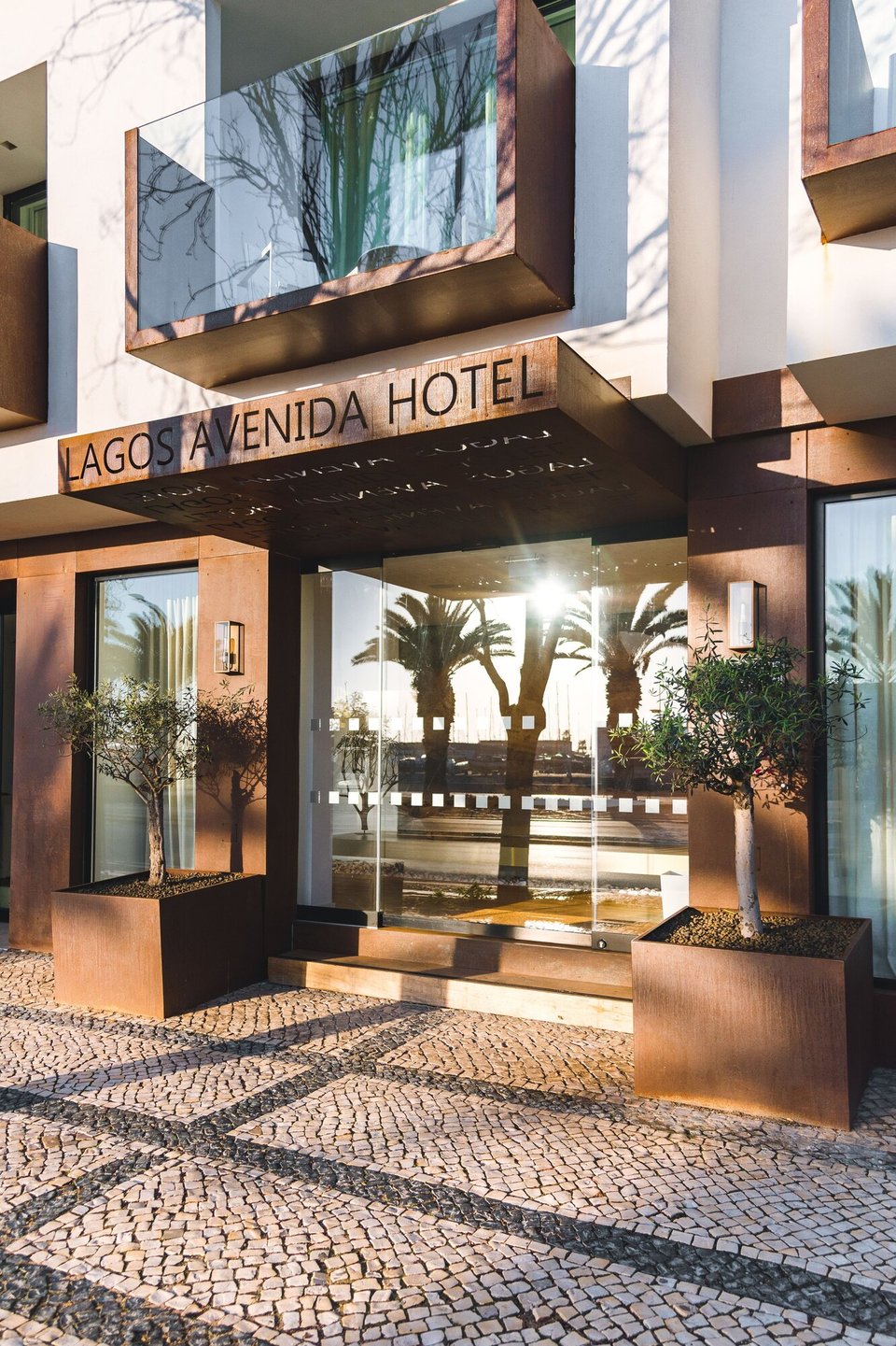 Lagos Avenida Hotel, how it began