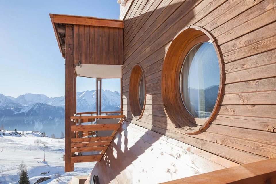 Royal Ours Blanc Hôtel - Alpe d'Huez, how it began