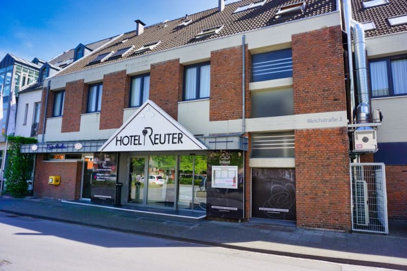 Hotel Reuter, how it began