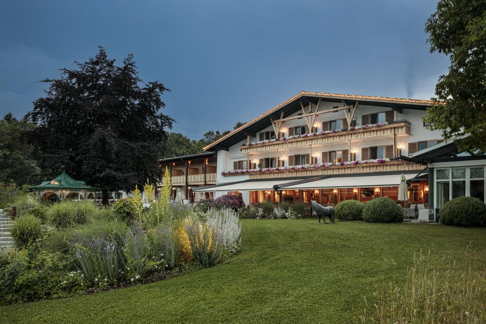 Alpenhof Murnau, how it began