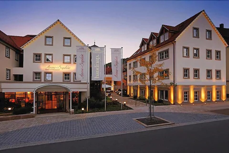Würzburger Bau Hotel Anne-Sophie, how it began