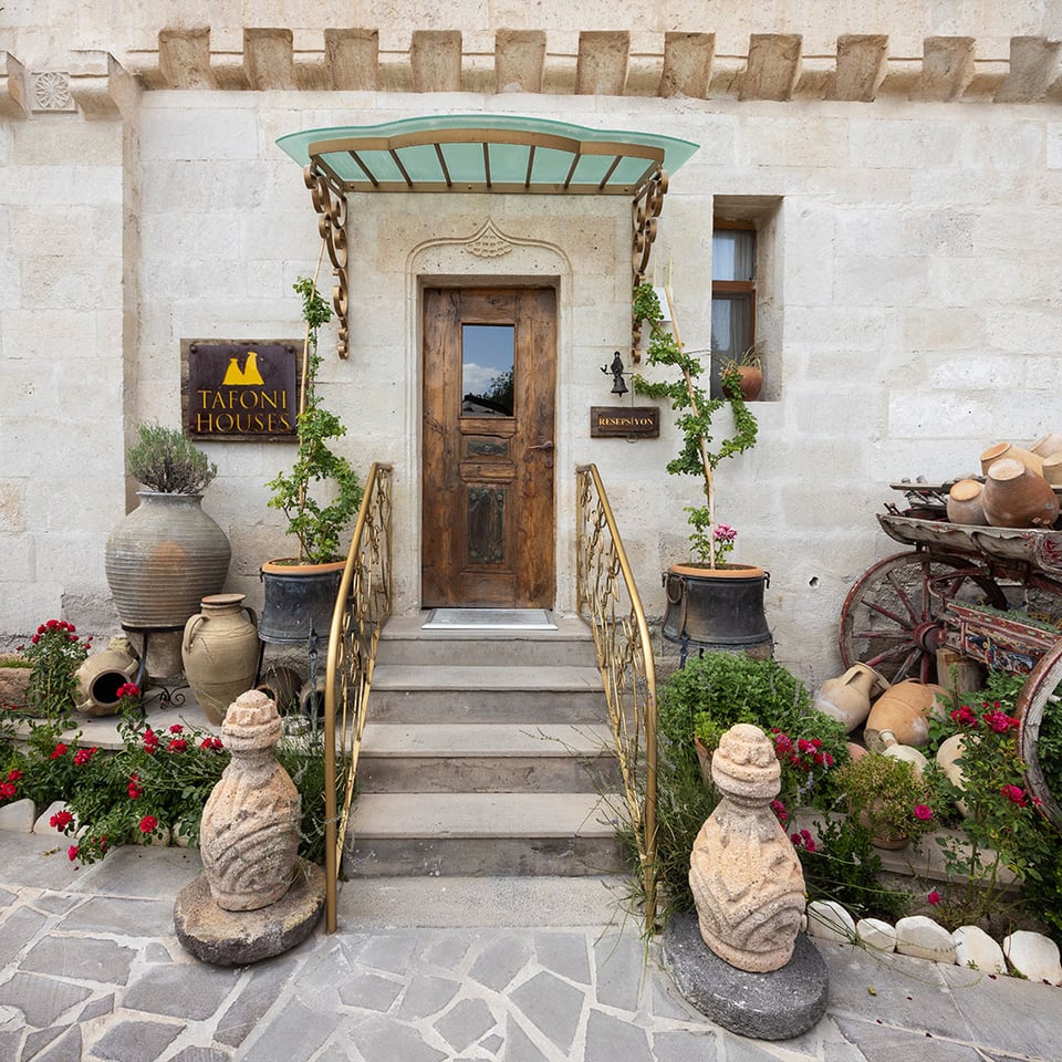 Tafoni Houses Cave Hotel, how it began