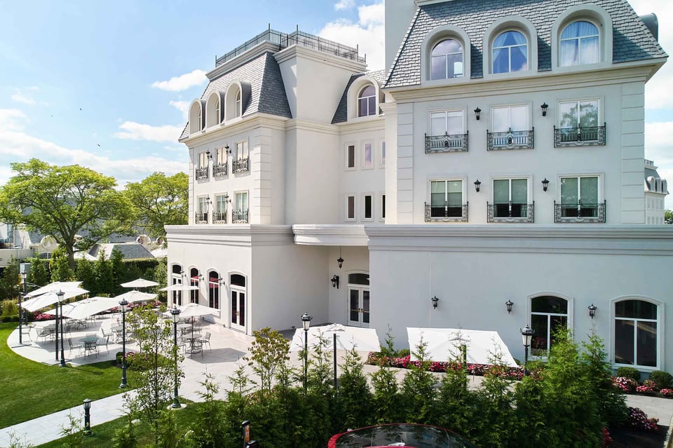 Chateau Grande Hotel, how it began