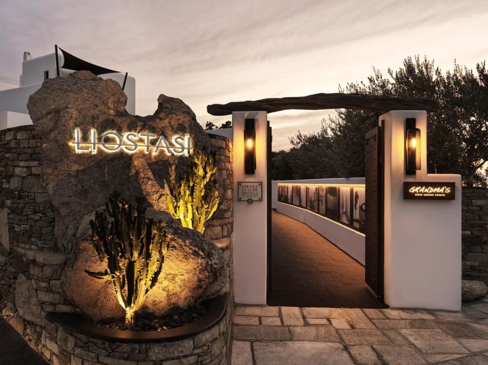 Liostasi Hotel, how it began