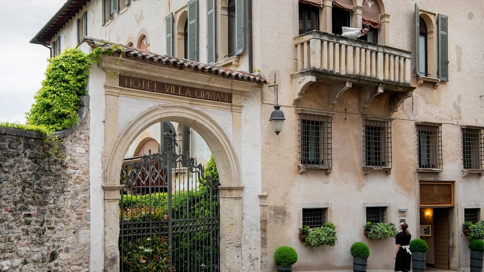 Hotel Villa Cipriani, how it began