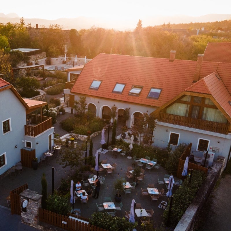 Mandilla**** Hotel és Étterem, how it began