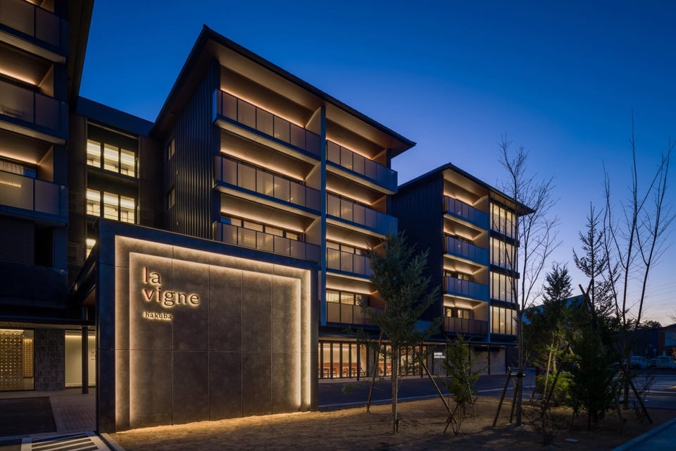 HOTEL LA VIGNE HAKUBA by Onko Chishin, how it began