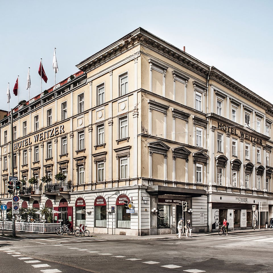 Hotel Das Weitzer, how it began