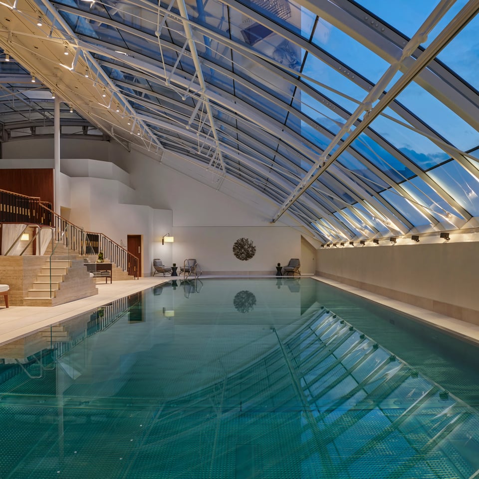 Jumeirah Carlton Tower