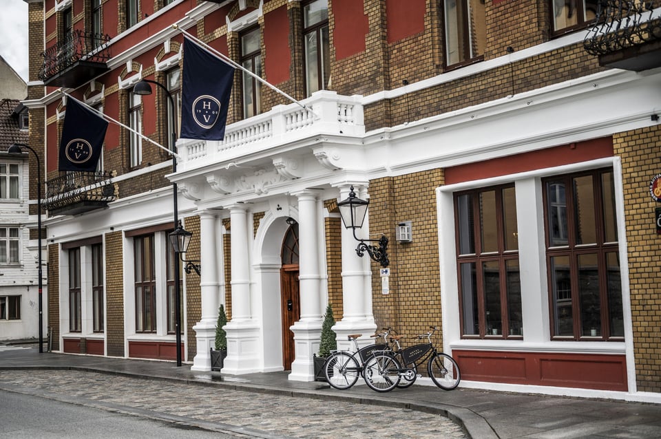 Hotel Victoria, how it began