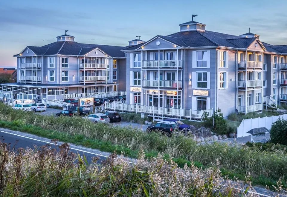 Beach Motel, how it began