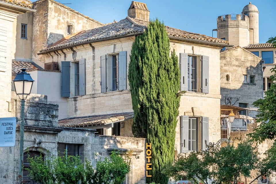 Shop Hotel Entraigues Uzès, Pont Du Gard, how it began