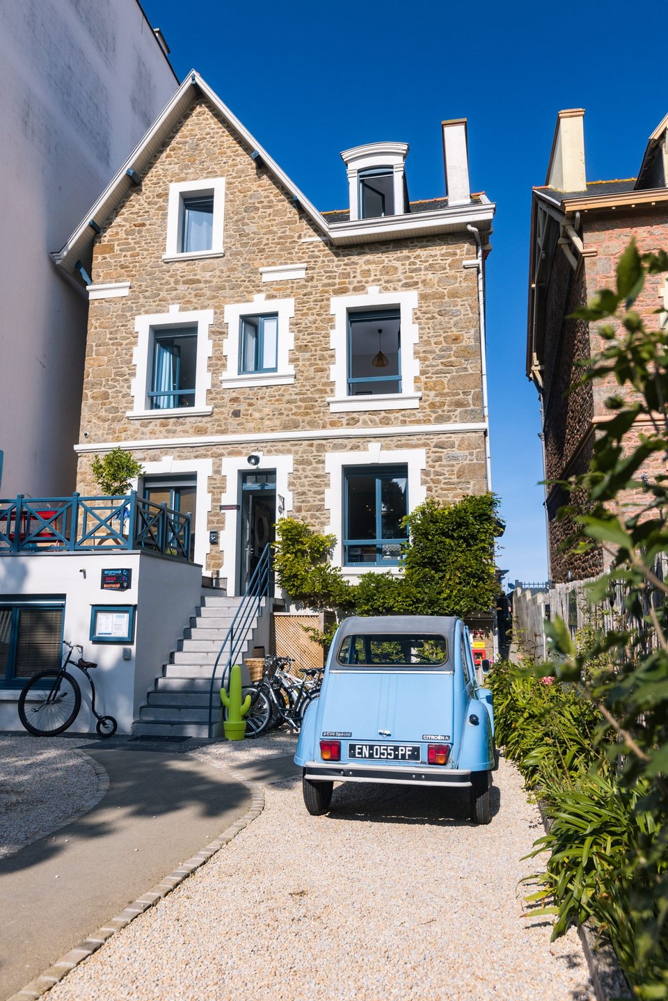 Hôtel Les Charmettes, how it began