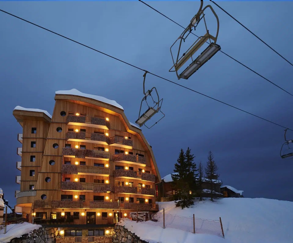 Hotel MiL8, how it began