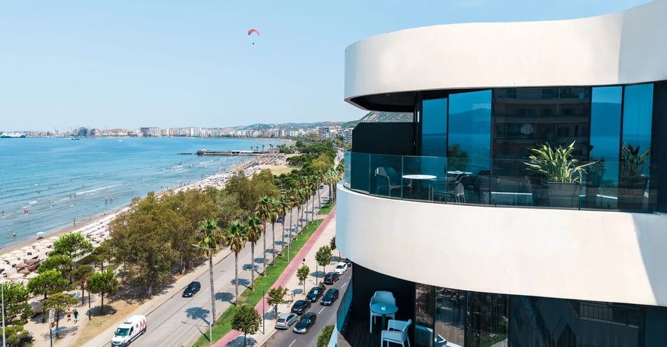 Yacht Hotel, how it began