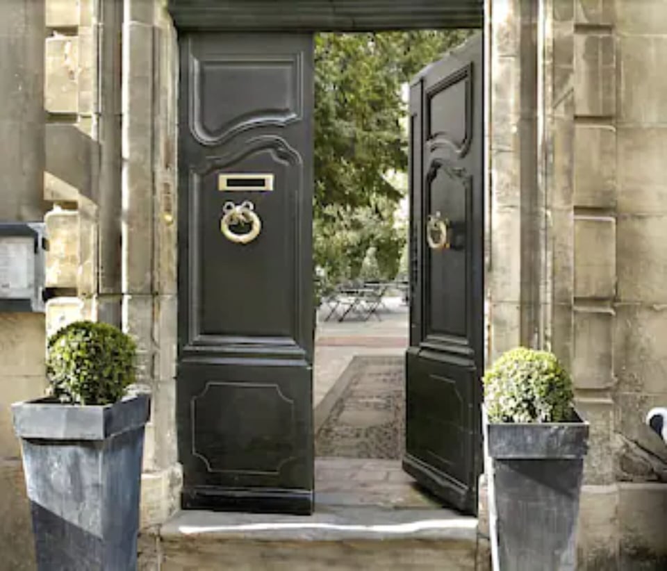 L'Hôtel Particulier Arles: 5-star Hotel & Restaurant, how it began