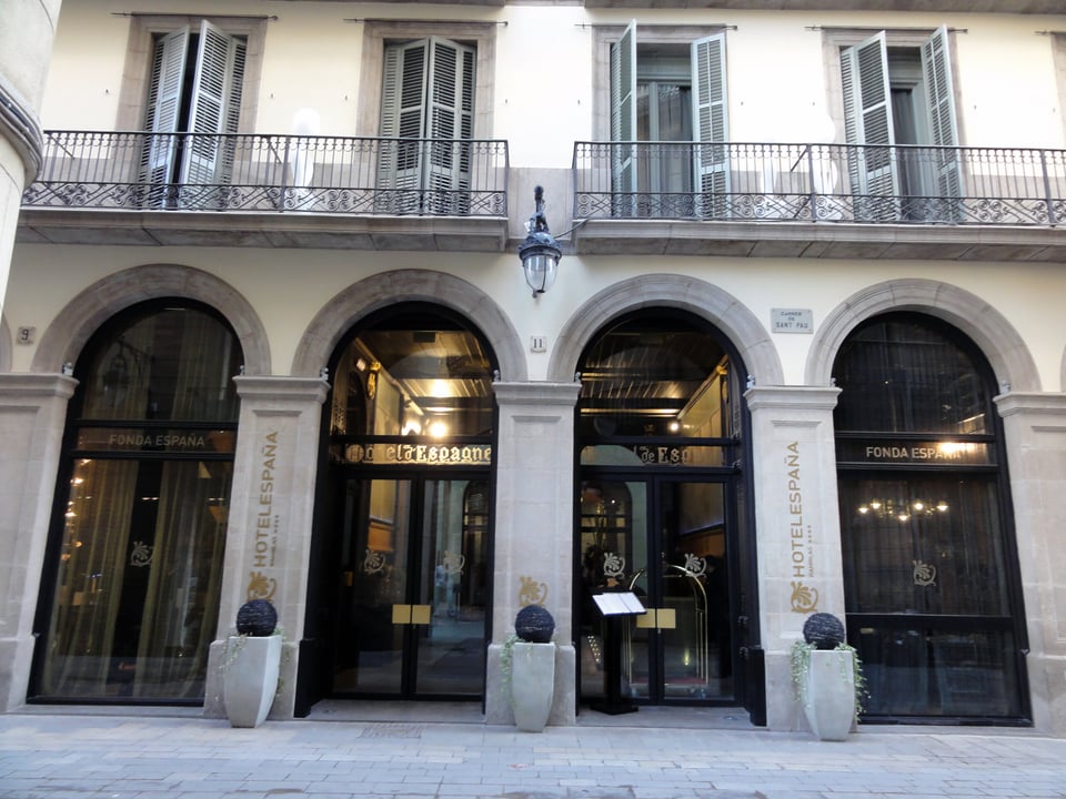 Hotel España, how it began