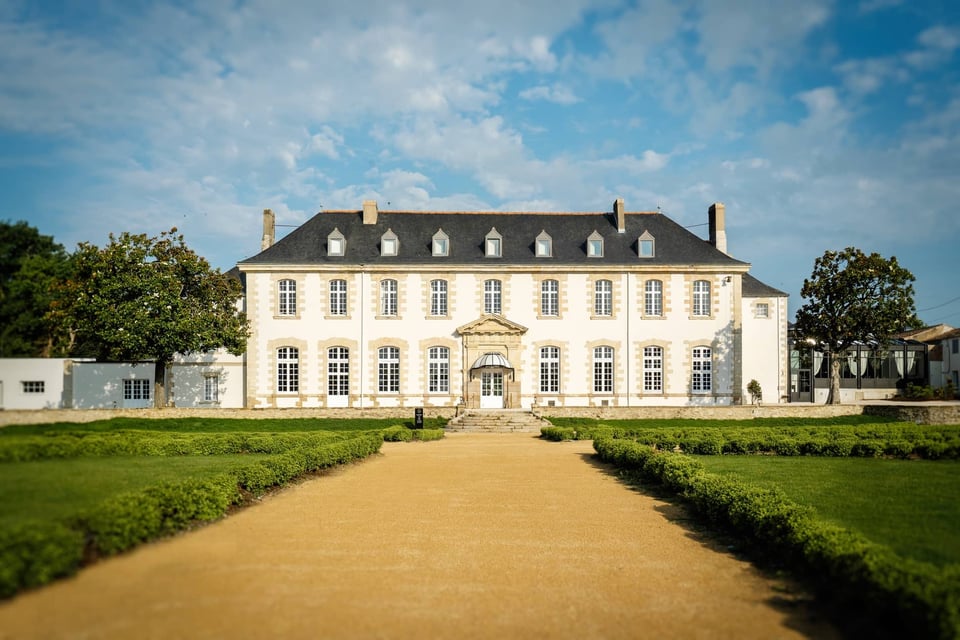 L'Abbaye de Villeneuve, how it began