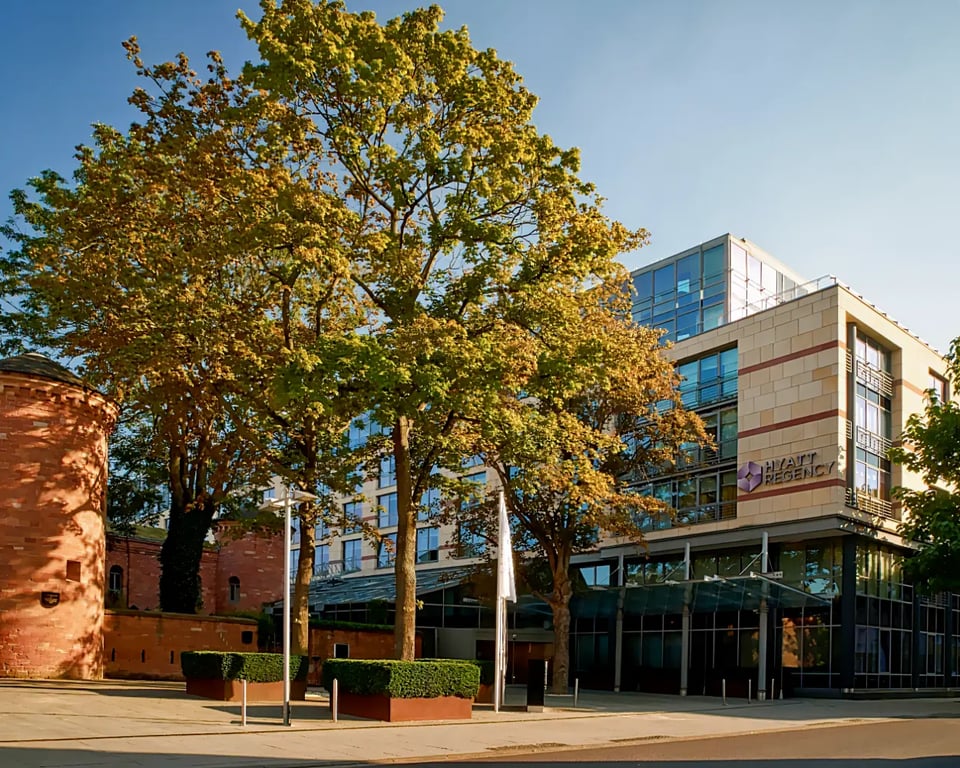 Hyatt Regency Mainz, how it began