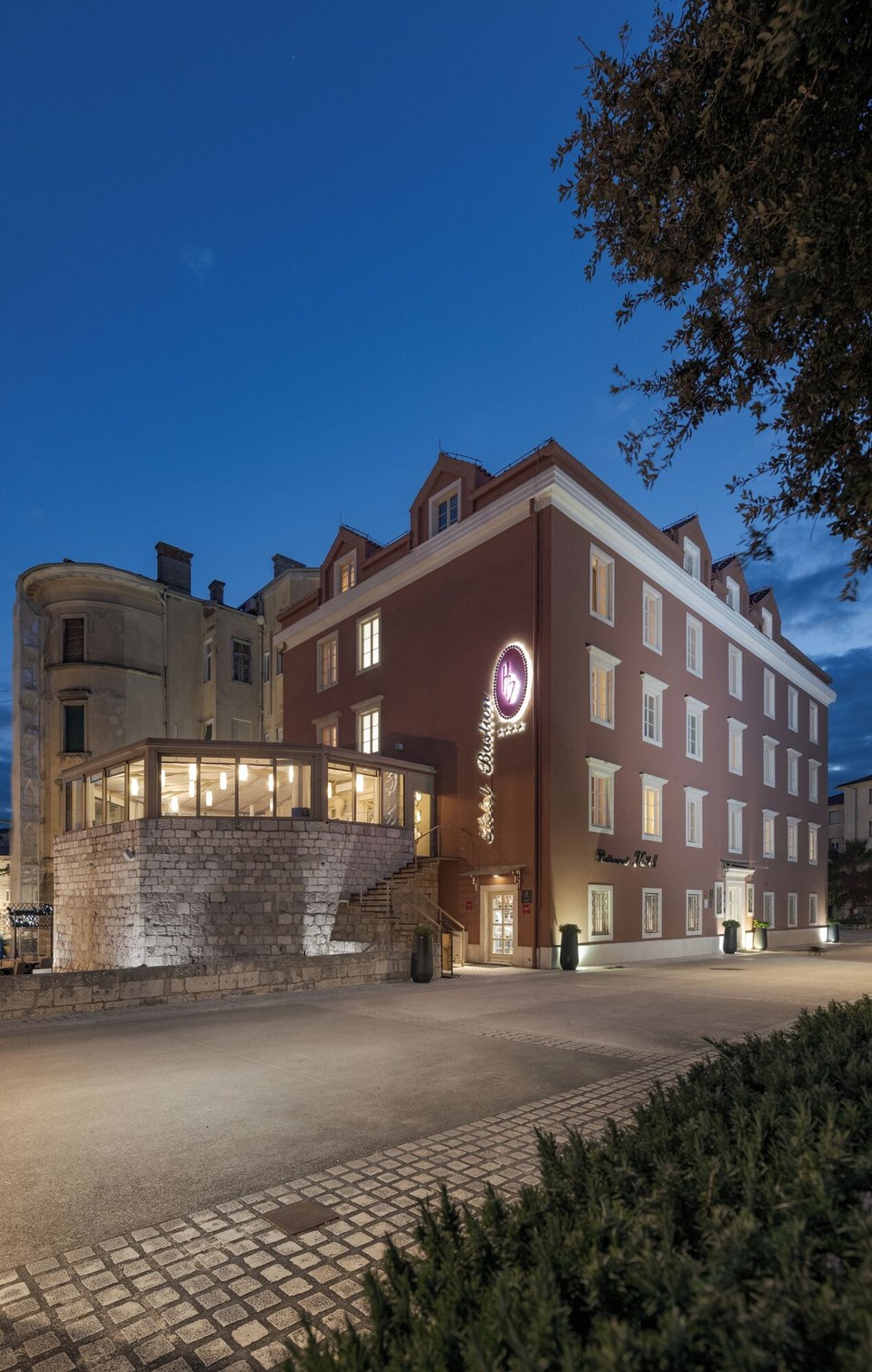 Hotel Bastion, how it began