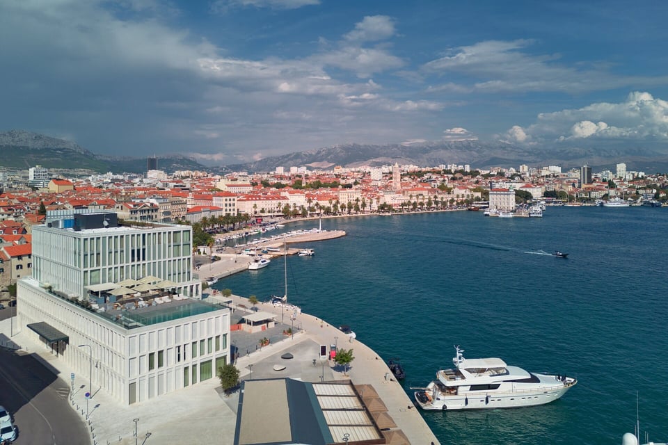 Hotel Ambasador Split, how it began