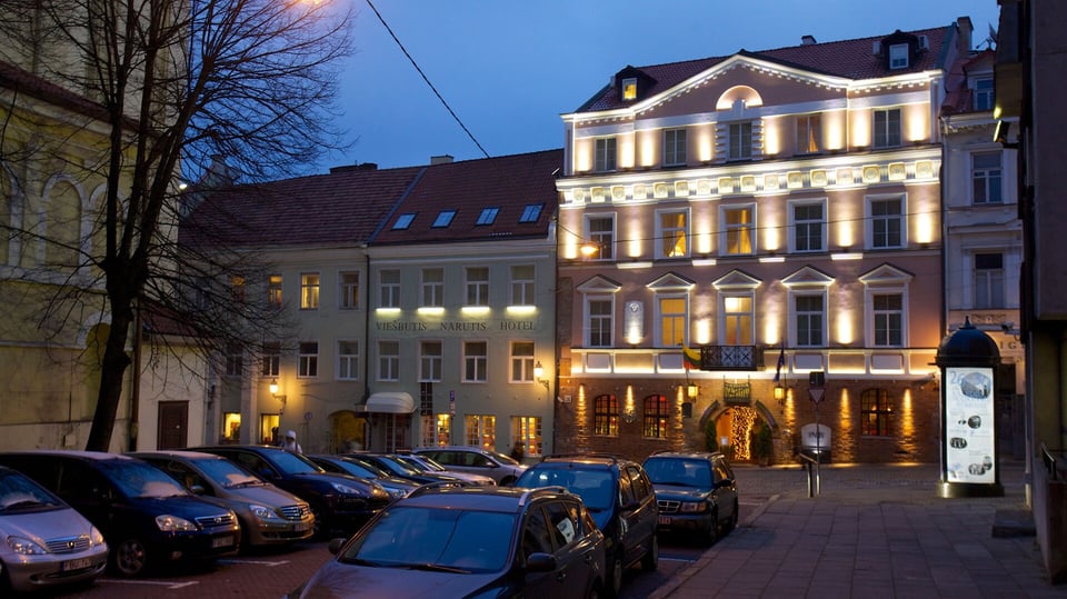 Narutis Hotel, how it began