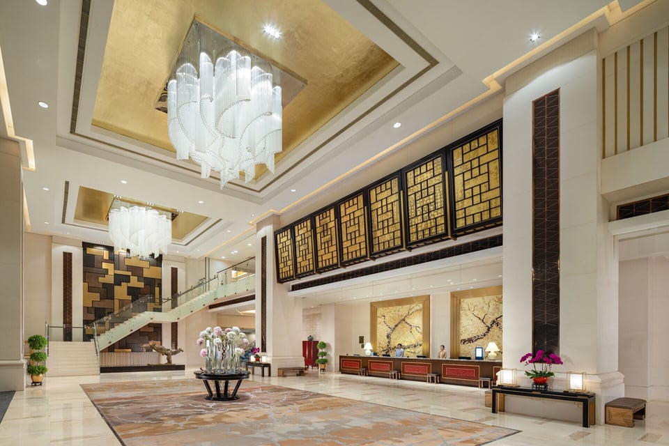 Shangri-La Hotel